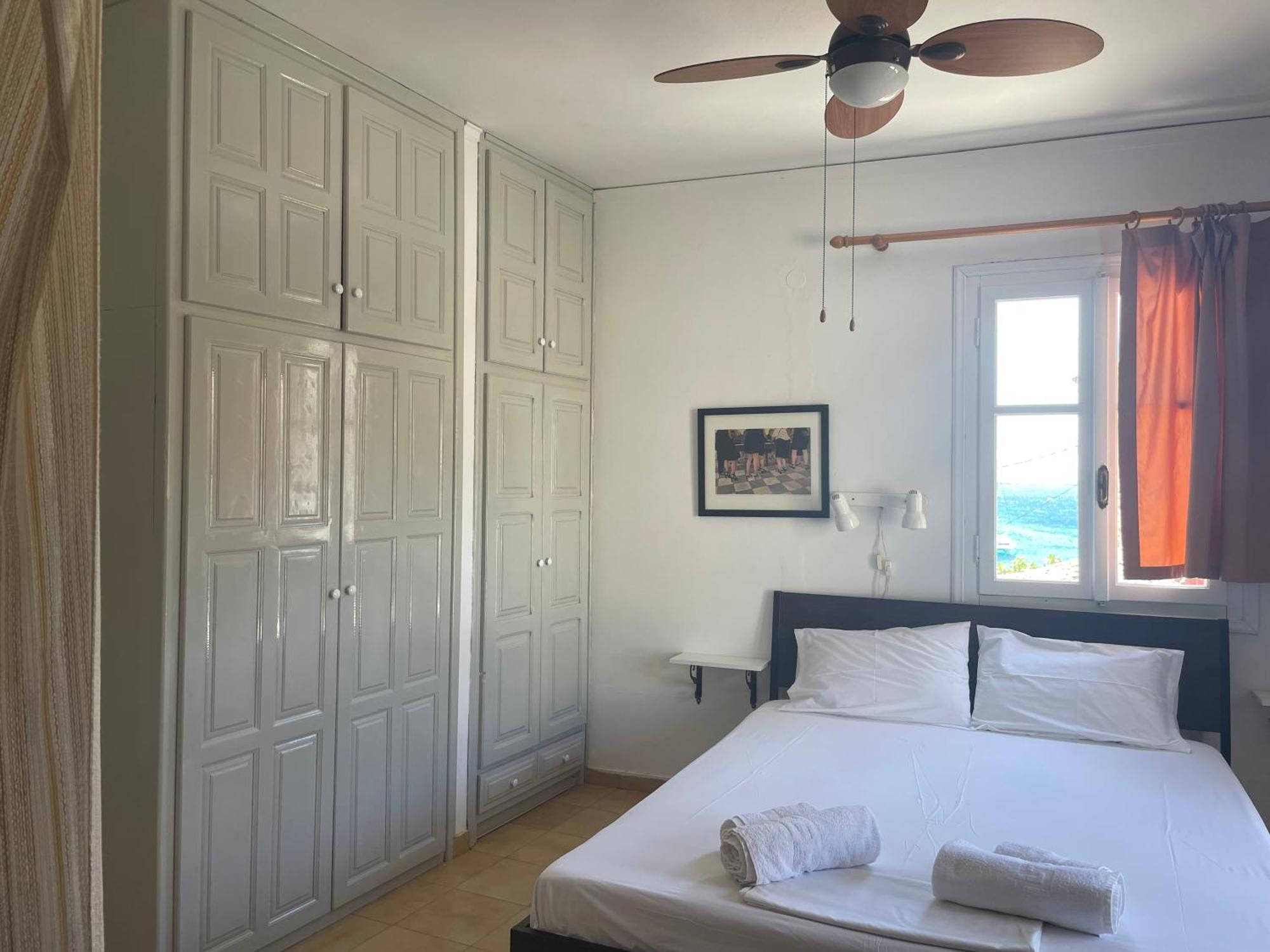 Evangelia Apartment Sigrion
